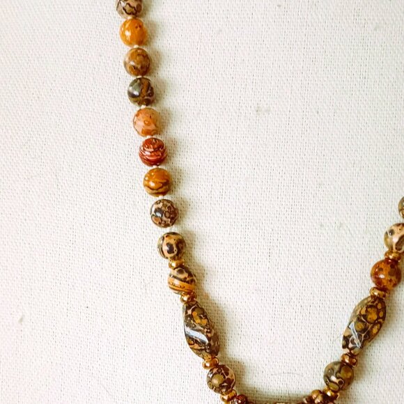 Knotted Jasper Bead Necklace 24" Gold Beads Large Disk Pendant Fish Hook Clasp - Picture 8 of 8